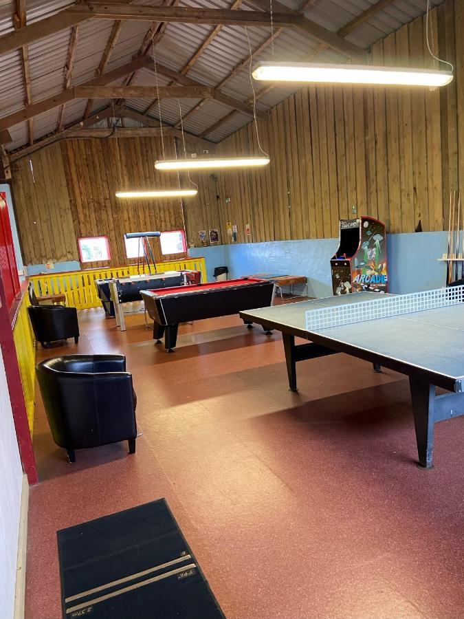 Our Goldfinch 1- Sleeps 2 Persons- Private Hot Tub-Pet Friendly-Tranquil Holiday Away From It All Yet Not Far From St Austell- The Holiday Home Has One Bedroom, Living And Dining Area, Equipped Kitchen-Decking-Outdoor Furniture-Fishing Lakes And More Grampound Eksteriør bilde